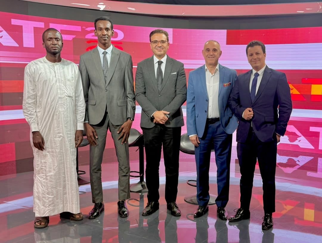 Sur le plateau d'AL24 News avec les autres invités